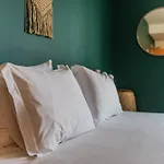 Sunrise - Retreat With Pool By
