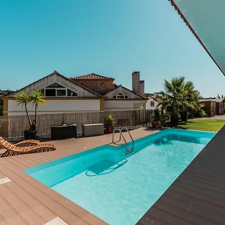 Вилла Sunrise - Retreat With Pool By *
