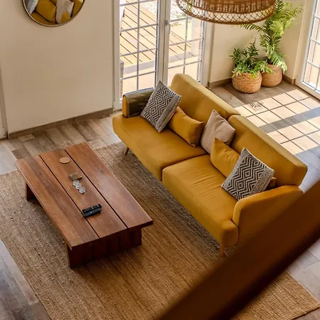 Sunrise - Retreat With Pool By エリセイラ