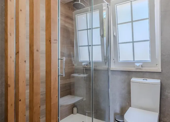 Sunrise - Retreat With Pool By ヴィラ エリセイラ