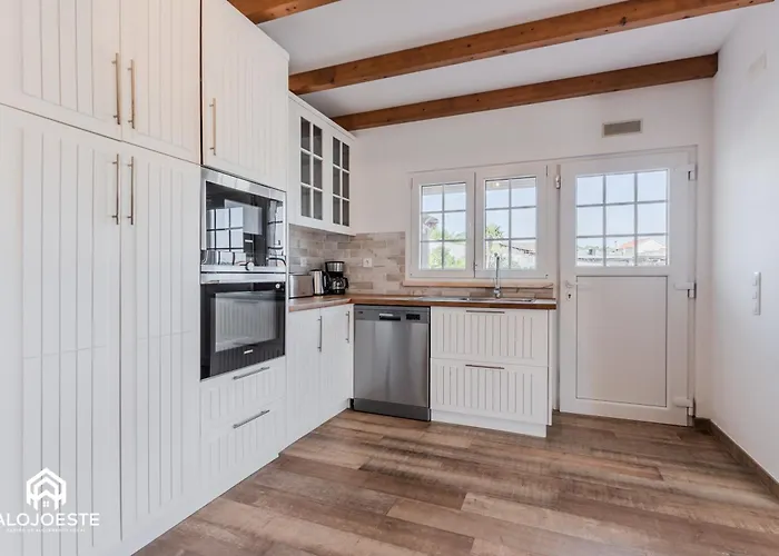 Sunrise - Retreat With Pool By *